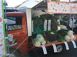 新鮮野菜トラック市